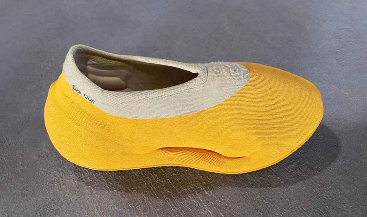 Tampilan Perdana Yeezy Knit RNNR Diungkap